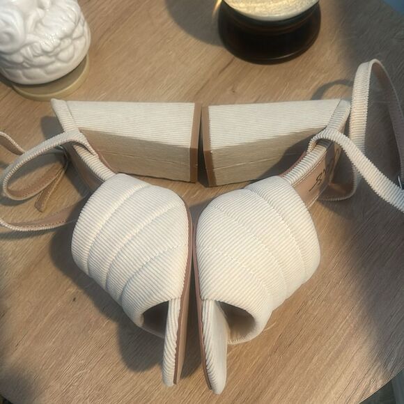 Lulu’s Rahele Cream Corduroy Ankle Strap High Heel Sandals, size 7.5 - Picture 8 of 13